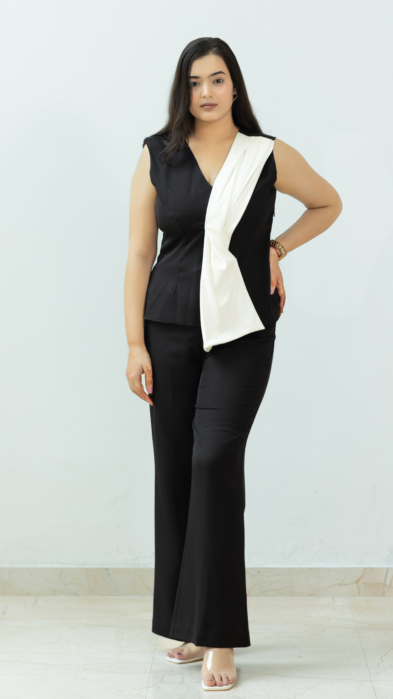 The Nira Set in Black